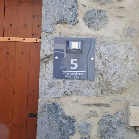 Lecarreblanc 住宿加早餐酒店