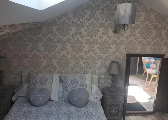 Lecarreblanc Bed and Breakfast 3*