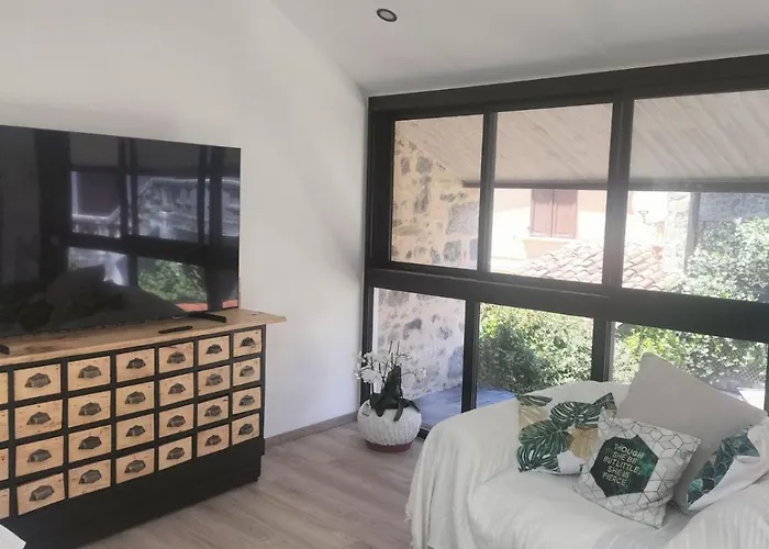 Lecarreblanc Bed and Breakfast