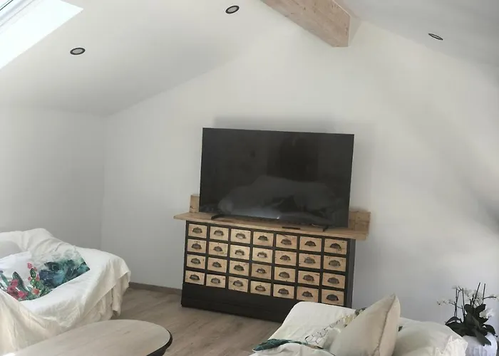 Lecarreblanc Bed and Breakfast 3*